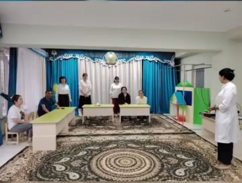 Ересек Гүлдер тобы: Ата-аналар жиналысы